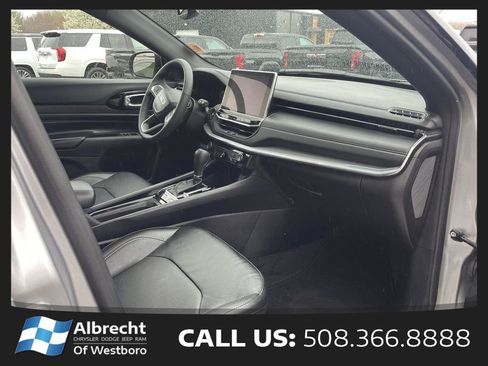 Used 2023 Jeep Compass High Altitude AWD/4WD image 19