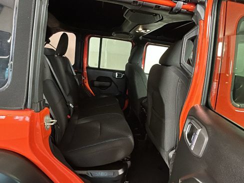 Used 2023 Jeep Wrangler Unlimited Rubicon 4xe w/ Cold Weather Group AWD/4WD image 33