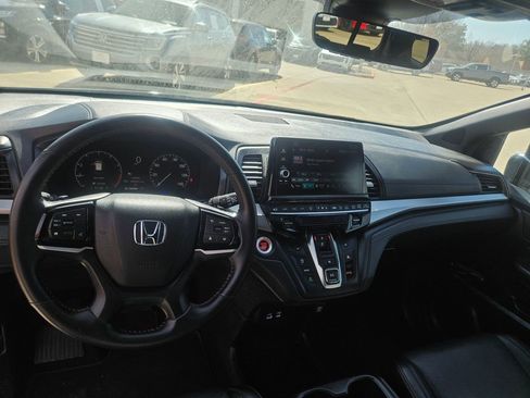 Used 2025 Honda Odyssey Sport-L image 16