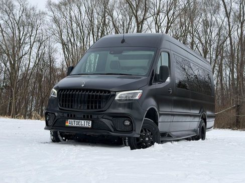 Used 2023 Mercedes-Benz Sprinter 3500 w/ Parking Package image 27