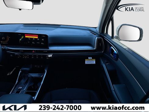 New 2026 Kia Sorento LX FWD image 16