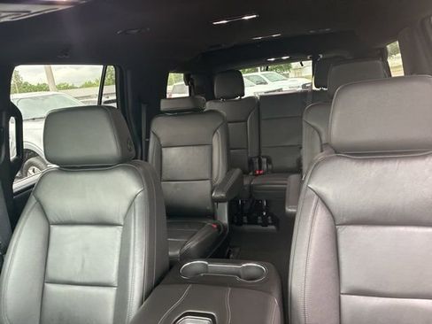 Used 2024 Chevrolet Tahoe LT AWD/4WD image 17