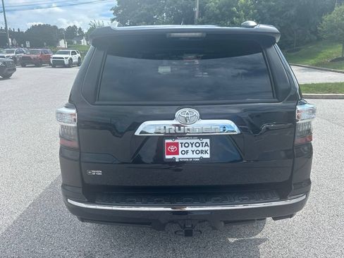 Used 2017 Toyota 4Runner Limited AWD/4WD image 4