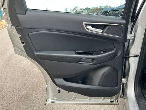 Used 2019 Ford Edge SEL w/ Equipment Group 201A AWD/4WD image 17