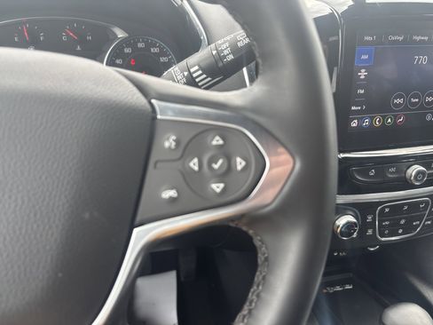 Used 2023 Chevrolet Traverse LT image 20