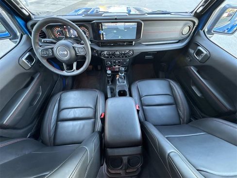 Used 2024 Jeep Wrangler Unlimited Rubicon image 21