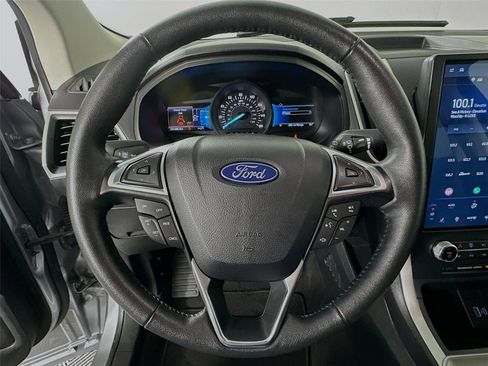 Used 2024 Ford Edge SEL AWD/4WD image 12