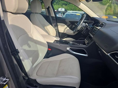 Used 2020 Jaguar F-PACE Prestige AWD/4WD image 13