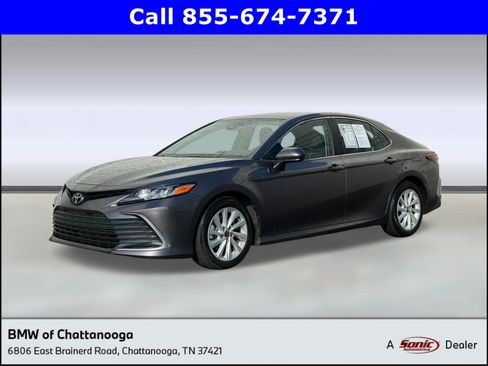 Used 2022 Toyota Camry LE image 1