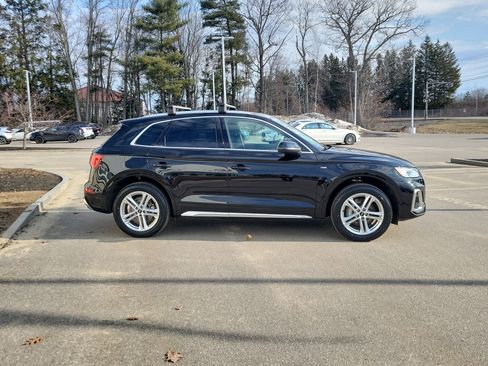 Used 2025 Audi Q5 e Premium Plus w/ Premium Plus Package image 8