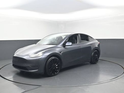 Used 2022 Tesla Model Y Performance AWD/4WD image 5