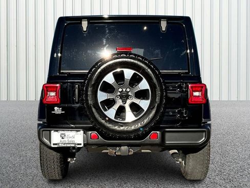Used 2021 Jeep Wrangler Unlimited Sahara w/ Uconnect 4C Nav & Sound Group AWD/4WD image 5