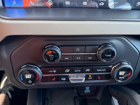 New 2025 Ford Bronco Big Bend w/ Black Diamond Package AWD/4WD image 28