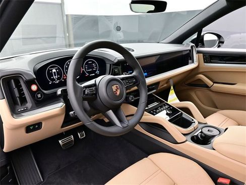 New 2026 Porsche Cayenne E-Hybrid Coupe image 4