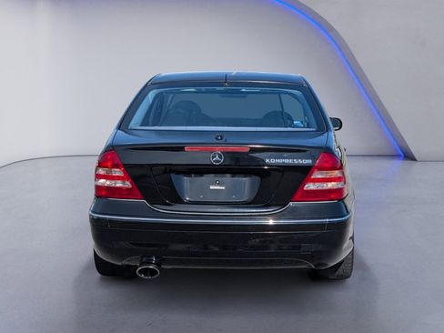 Used 2005 Mercedes-Benz C 230 Sedan image 8