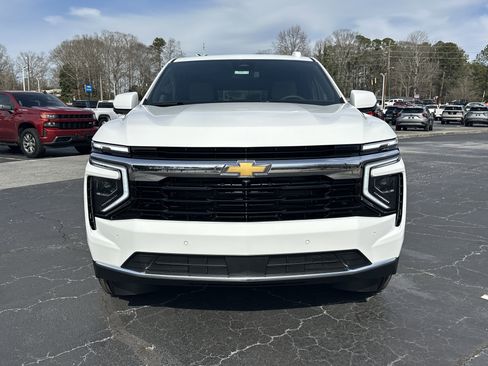 New 2026 Chevrolet Suburban LS image 3