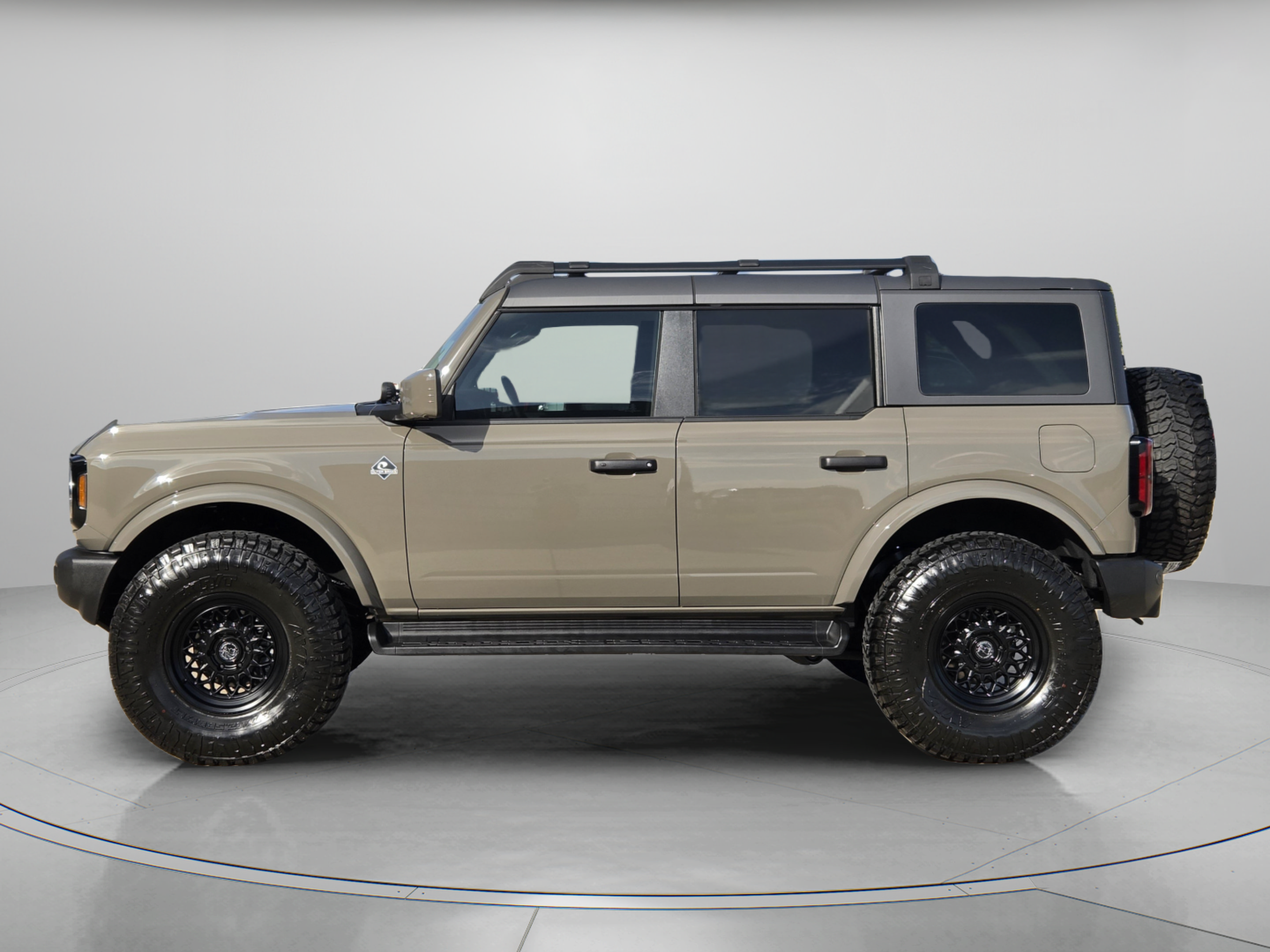 Used 2026 Ford Bronco Outer Banks AWD/4WD image 2
