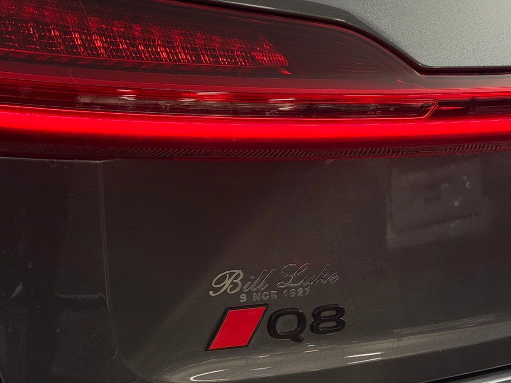 Used 2024 Audi Q8 e-tron Premium Plus w/ Prestige Package AWD/4WD image 32