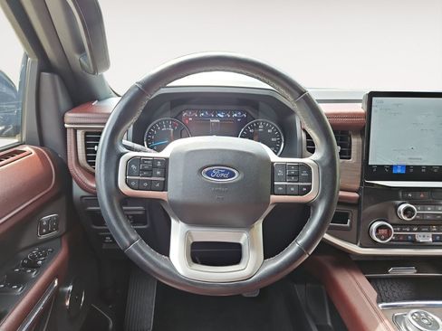 Used 2024 Ford Expedition Limited AWD/4WD image 12