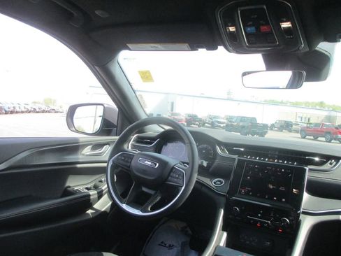 Used 2025 Jeep Grand Cherokee L Laredo w/ Luxury Tech Group I image 26