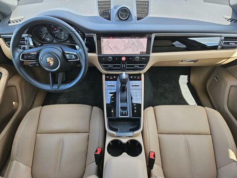 Certified 2026 Porsche Macan image 24