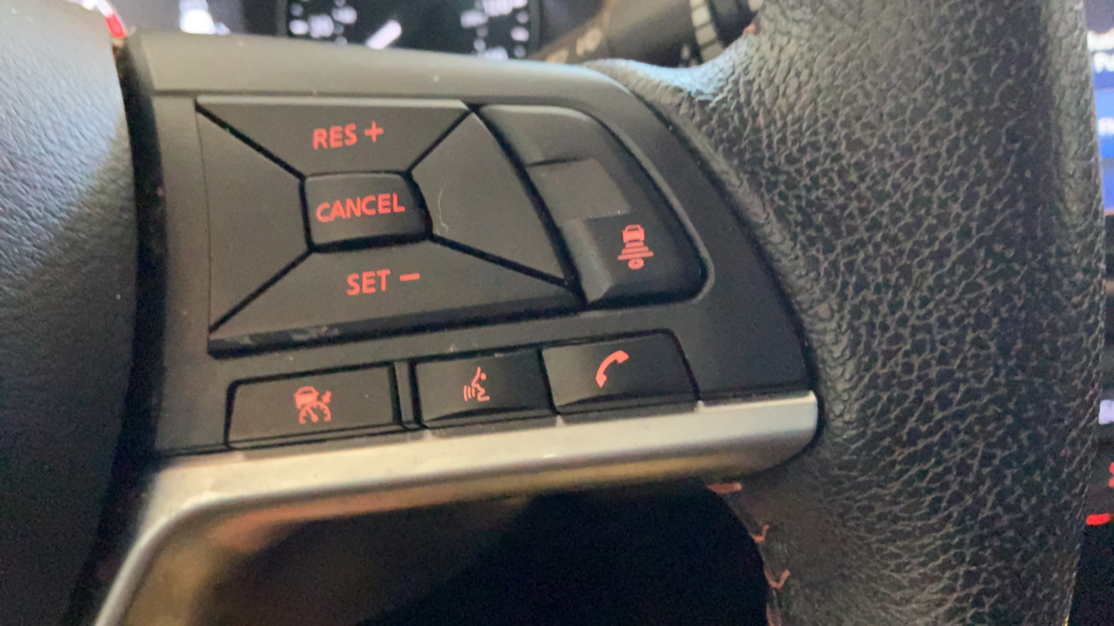 Used 2021 Nissan Kicks SR w/ SR Premium Package FWD image 13