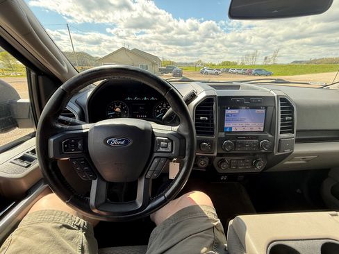 Used 2019 Ford F150 XLT w/ Equipment Group 302A Luxury AWD/4WD image 13