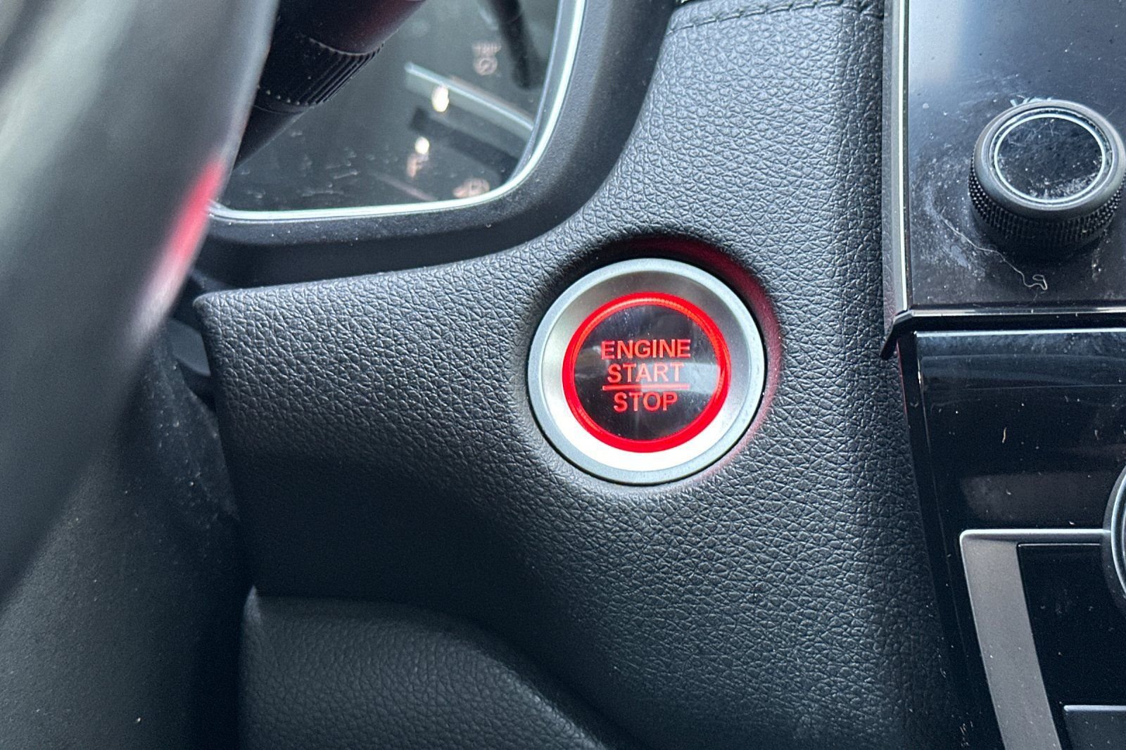 Used 2019 Honda CR-V Touring image 25