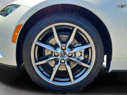 Used 2022 MAZDA MX-5 Miata RF Grand Touring RWD image 33