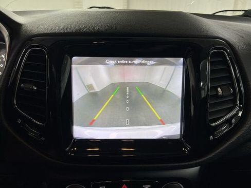 Used 2020 Jeep Compass Limited AWD/4WD image 14