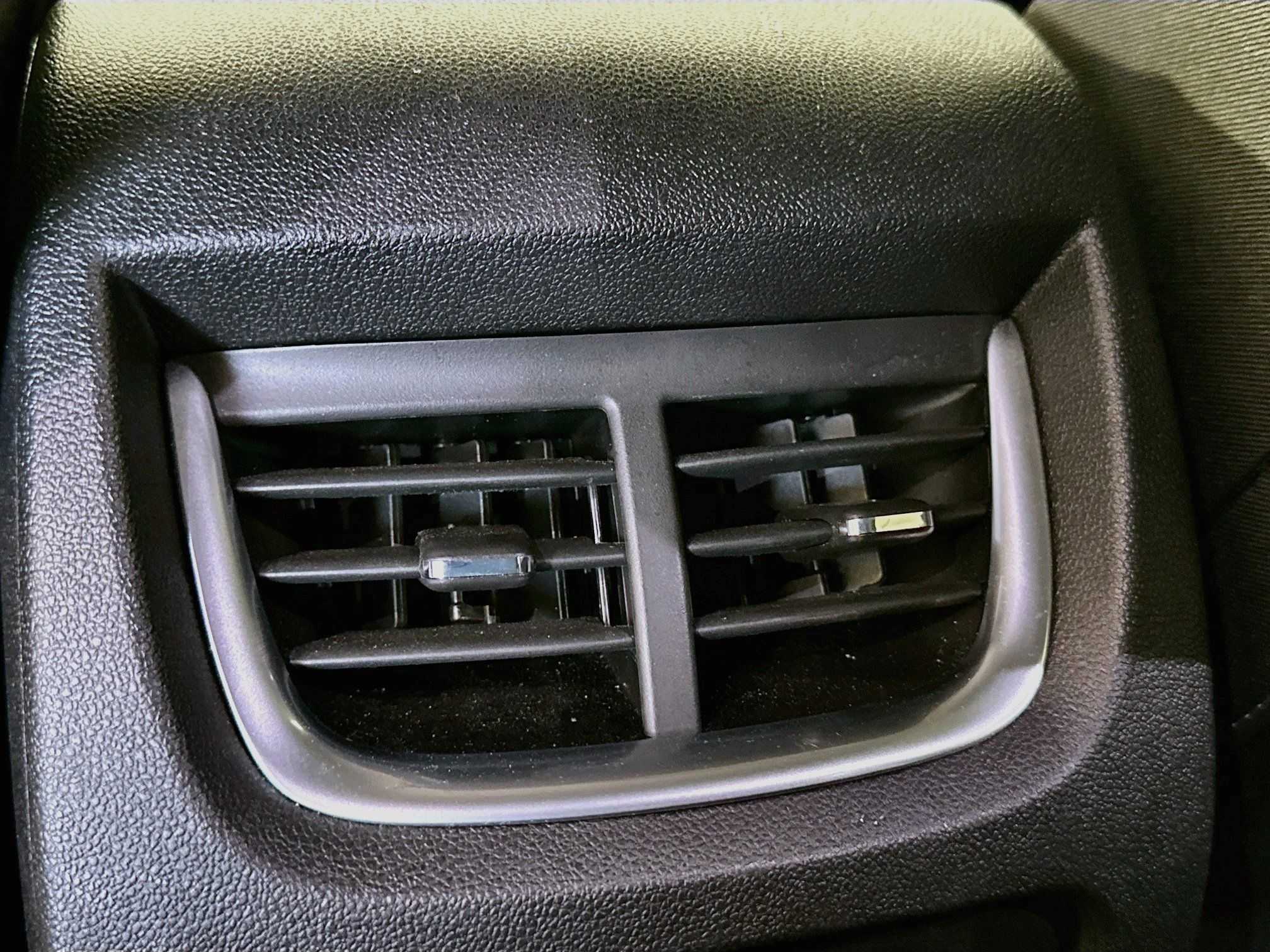 Used 2026 Chevrolet Blazer LT FWD image 27
