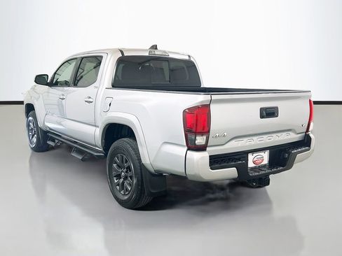 Used 2023 Toyota Tacoma SR5 w/ Technology Package AWD/4WD image 6