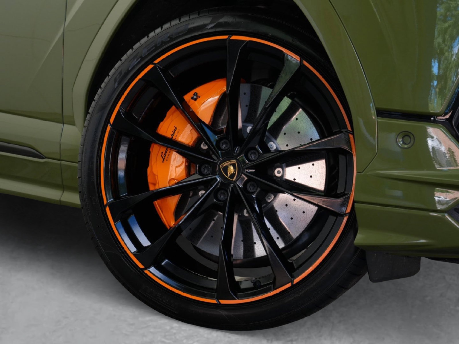 Used 2024 Lamborghini Urus S AWD/4WD image 4