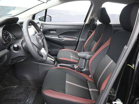 Used 2025 Nissan Versa SR w/ Trunk Package FWD image 9