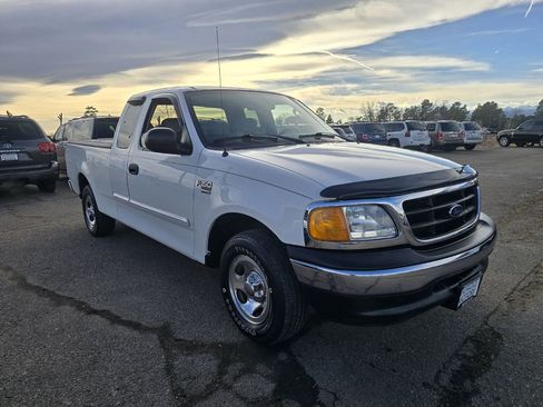 Used 2004 Ford F150 XLT image 3