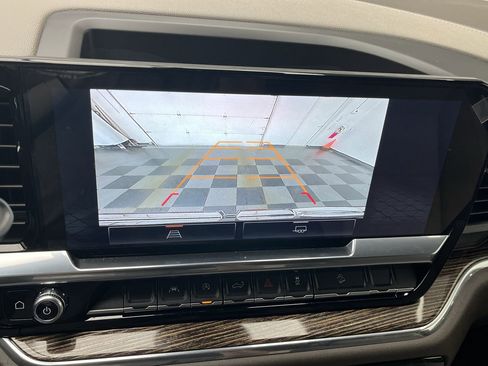 Certified 2023 GMC Sierra 1500 SLE image 6