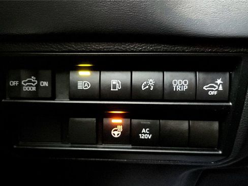 Used 2023 Toyota Tundra Platinum image 43