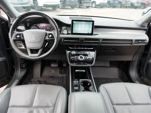 Used 2022 Lincoln Corsair AWD w/ Premium Package image 23