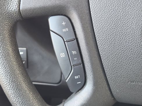 Used 2022 Chevrolet Express 3500 LS image 19