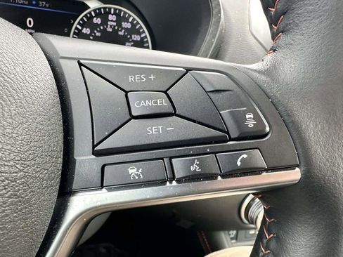 Used 2024 Nissan Sentra SR w/ SR Premium Package FWD image 19