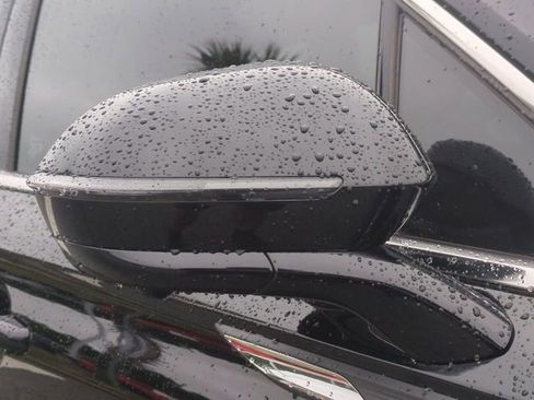 Used 2024 Lincoln Corsair Reserve w/ Equipment Group 201A image 12