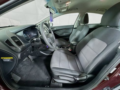 Used 2017 Kia Forte LX w/ LX Popular Package image 23