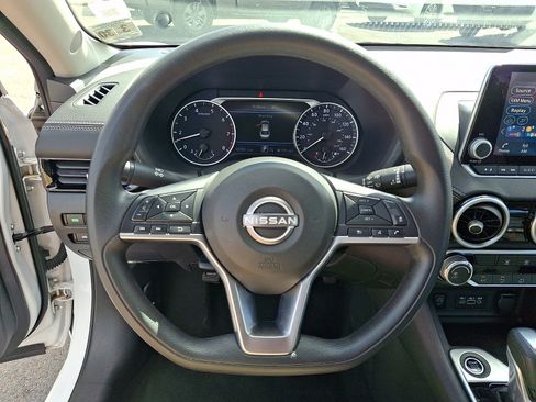 Certified 2025 Nissan Sentra SV FWD image 21
