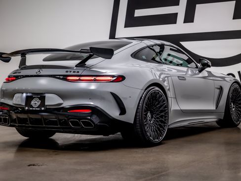Used 2025 Mercedes-Benz AMG GT 63 image 31