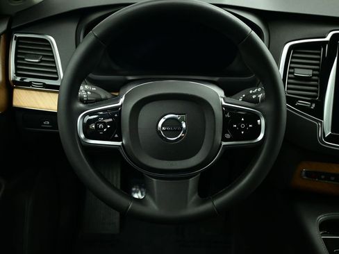 Used 2023 Volvo XC90 B6 Plus w/ Protection Package AWD/4WD image 34