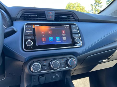 Used 2025 Nissan Versa SV FWD image 19