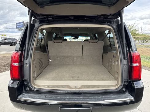 Used 2020 Chevrolet Suburban Premier AWD/4WD image 6