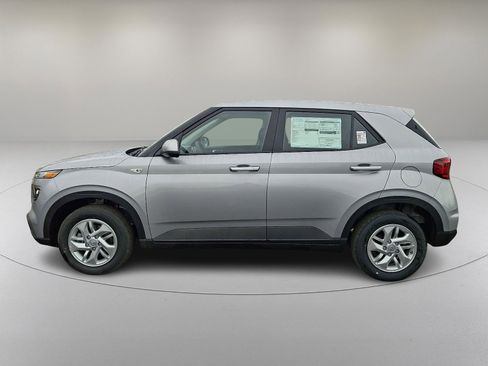 New 2026 Hyundai Venue SE image 4