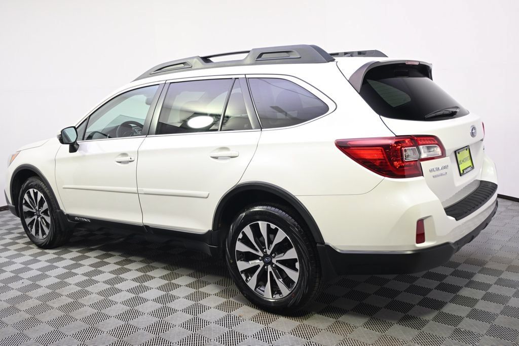 Used 2015 Subaru Outback 2.5i Limited AWD/4WD image 3