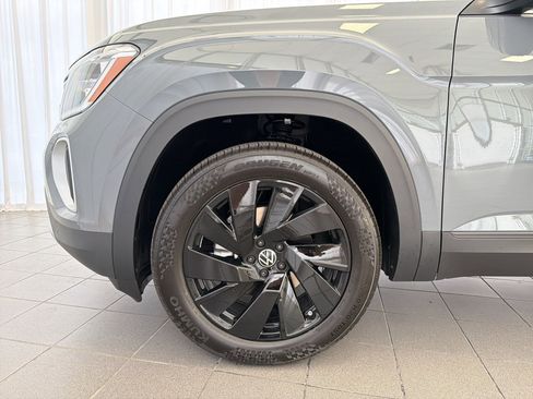 New 2026 Volkswagen Atlas SE image 12